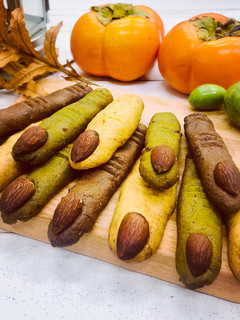 【親子共廚】🎃萬聖節巫婆手指餅乾 的食譜成品照片