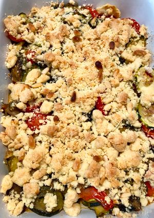 Une photo de Crumble aux légumes d'été