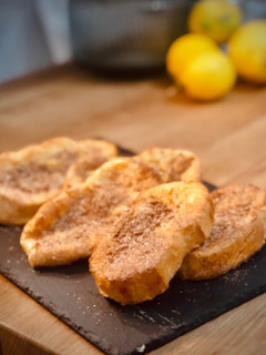 Una foto de Torrijas al horno muy fáciles