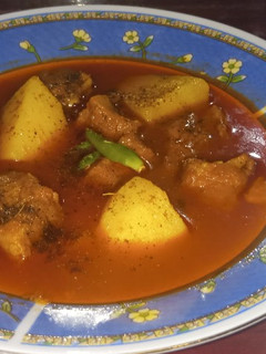 A picture of Beef Aloo Gosht.
