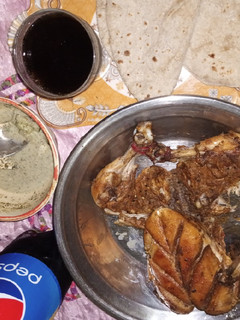 A picture of Achari chicken broast.