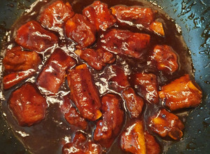 รูปของ ซี่โครงหมูตุ๋นน้ำแดง