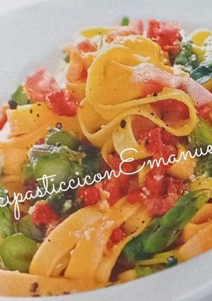 Foto di Tagliatelle con asparagi e pancetta