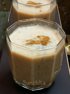 A picture of Chikoo Sabja Milk shake.