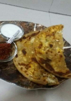 A picture of Paneer cheese paratha.