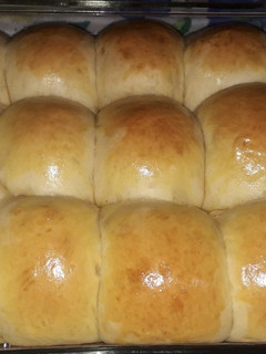 Una foto de Panecillos de leche y mantequilla 🍞
