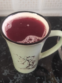 A picture of Hibiscus tea.