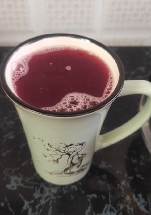 A picture of Hibiscus tea.