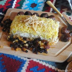 A picture of Rice with Toasted Noodles (Reshteh Polow رشته پلو).