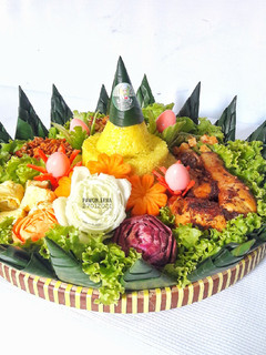 Foto resep Nasi Kuning Tumpeng