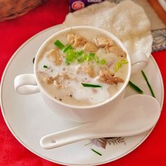 A picture of Creamy Mushroom Chicken Soup.