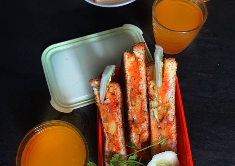Step-by-Step Guide to Prepare Homemade Aloo mayo sandwich