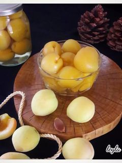 عکسی از دستور کمپوت زردآلو