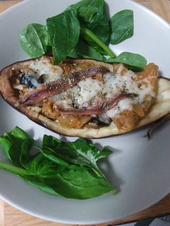 Una foto de 🍆Berenjenas a la siciliana; rellenas de atún 🐟y anchoa🎣