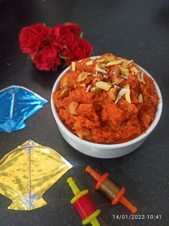 ગાજર નો હલવો (Gajar Halwa Recipe In Gujarati) રેસીપી મુખ્ય ફોટો