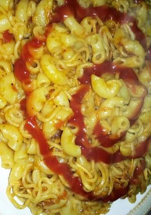A picture of Yummmyyyyy noodles macroni.