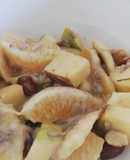 Tutifruti o ensalada de frutas con leche condensada