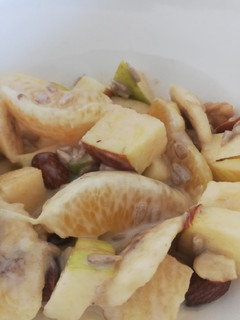Una foto de Tutifruti o ensalada de frutas con leche condensada