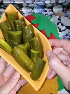 صورة لوصفة مخلل الخيار /شيرين جاد
