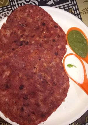 A picture of Beetroot potato mix paratha.