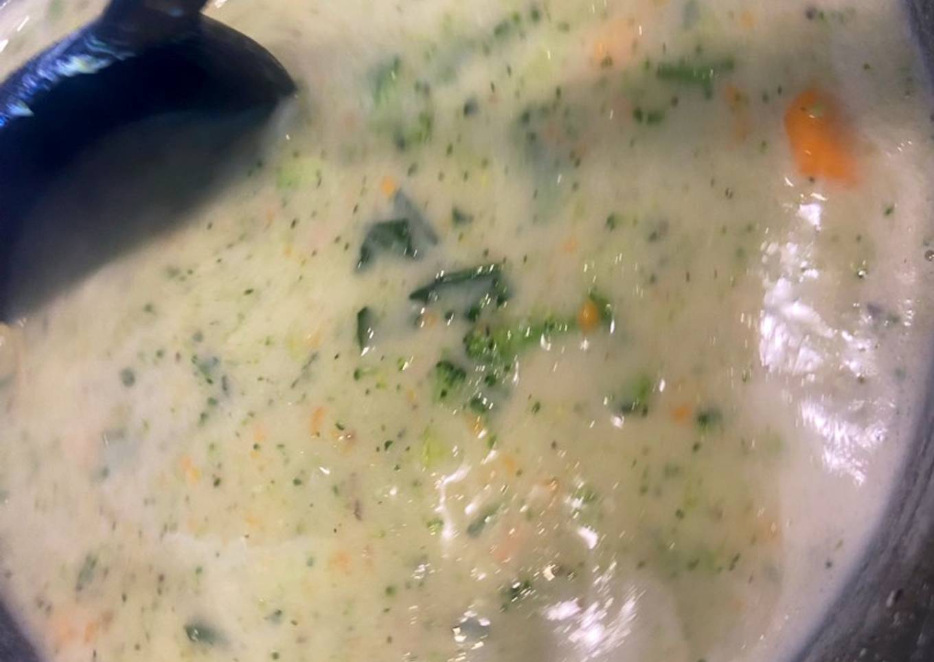 Creamy broccoli and cheddar soup