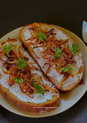 A picture of Hung Curd Caramelised Onion Sandwich.