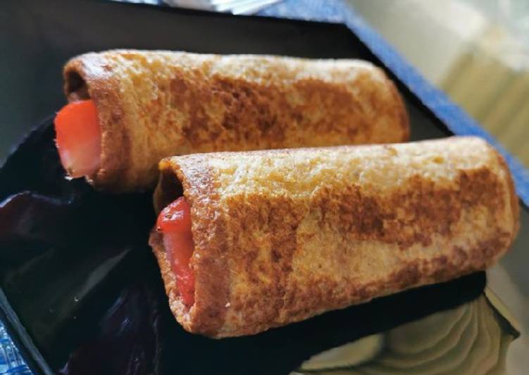 Rollitos de fresa y queso para desayunar