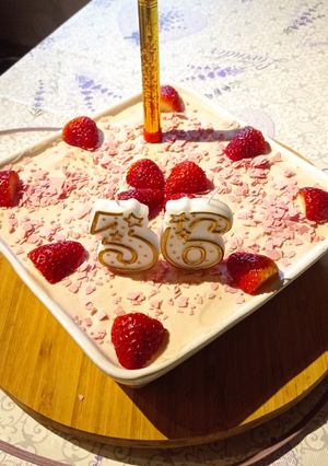 Epres mascarponekrémes torta sütés nélkül recept fotója