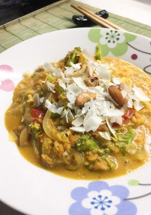 Una foto de Curry de vegetales al Wok 🌶🥬🍛