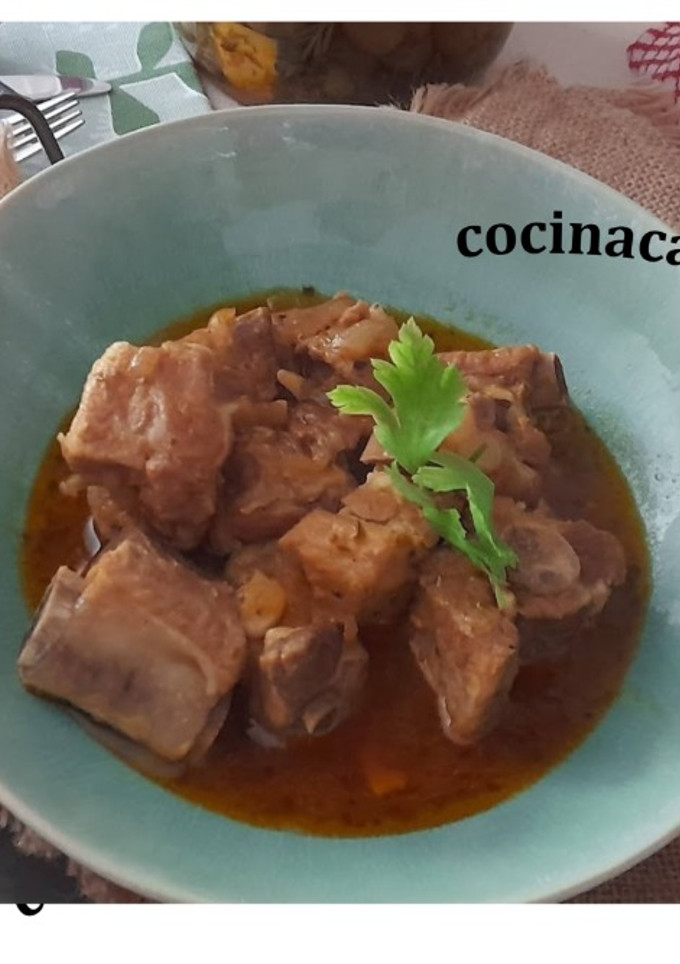 Una foto de Costillas guisadas a la cerveza