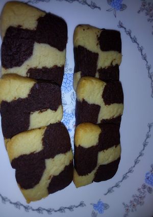 A picture of Chess board cookies😍#special easter contest.