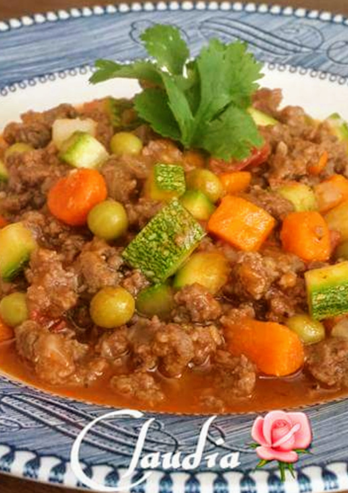 Una foto de Picadillo de carne molida🌹