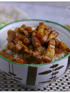 手切滷肉飯 的食譜成品照片