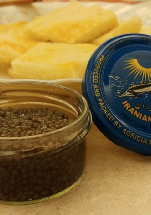A picture of 魚子醬夾麵包 (Caviar on Toast).