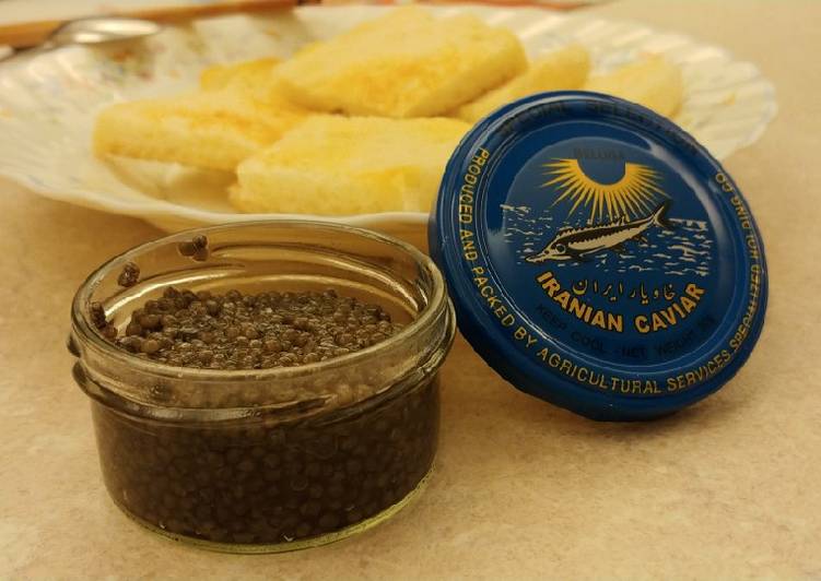 Steps to Make Perfect 魚子醬夾麵包 (Caviar on Toast)