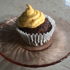 A picture of Banana and Dates Muffins the healthy way.