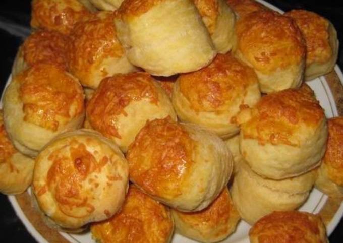 Túrós Pogácsa (cottage cheese scones)