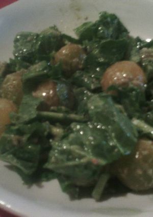 Una foto de Ensalada Rúcula y cherry amarillo