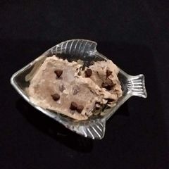 A picture of Chocolate chip ice cream.