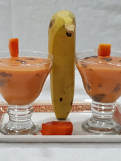 પપૈયા સ્મુધિ (Papaya Smoothie Recipe in Gujarati) રેસીપી મુખ્ય ફોટો