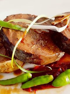 Hình của món Cá ngừ kho nước dừa.