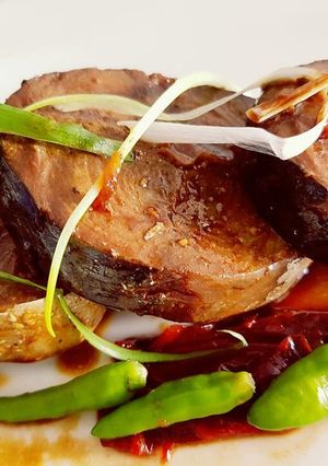 Hình của món Cá ngừ kho nước dừa.