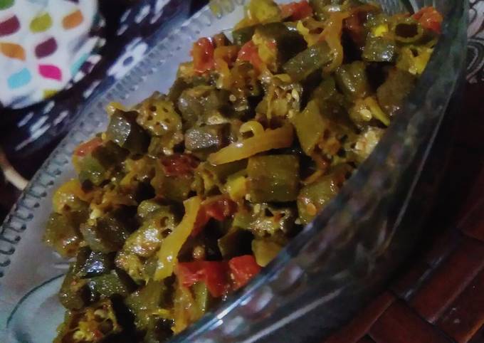 Recipe of Favorite Bhindi (lady finger)