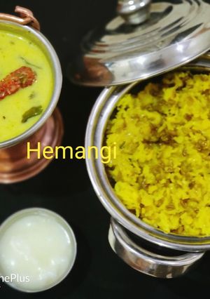 A picture of Gujarati Kadhi Khichdi.