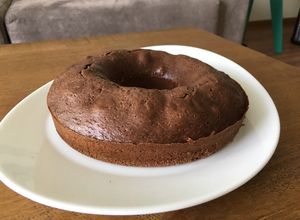 Una foto de Torta fácil barata y rápida sin batidora, huevos ni manteca
