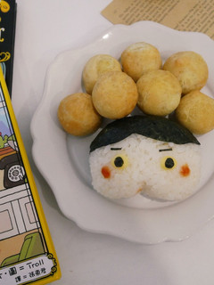 免模具「屁屁偵探飯糰」有可疑的氣味喔!! 的食譜成品照片