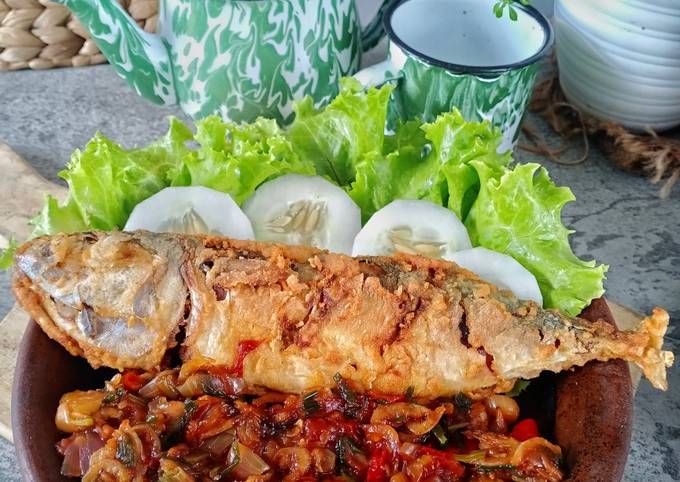 Ikan kembung goreng tepung (Gembung)