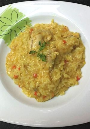 Una foto de Arroz con pollo, a mi manera sin tacc