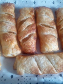 Una foto de Pastelitos de hojaldre y cabello de ángel