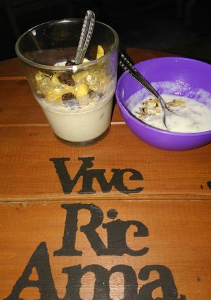 Una foto de Yogurth casero de café